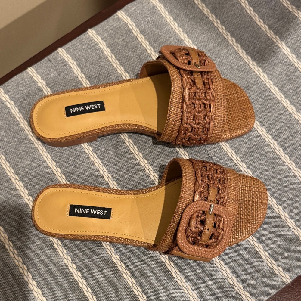 NWOB - Nine West Tan Woven Slide Sandals